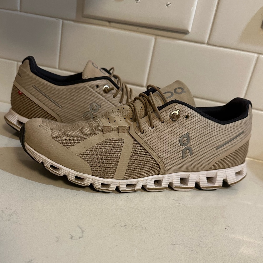 Size 9.5 on cloud shoes!